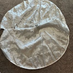 Christmas tree skirt